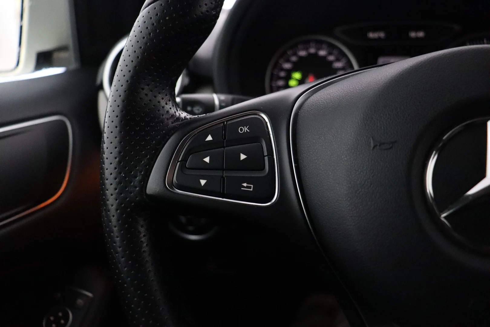 Car Image - 32WBBPeq8nOniVCTHmh0Cv