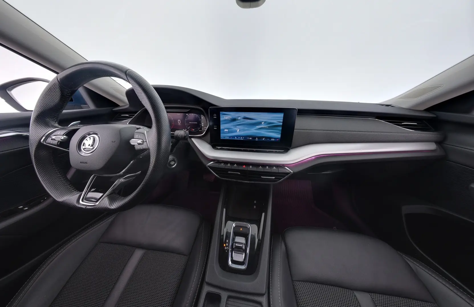 Car Image - 2RtFu7saWiXfKX4kXyRE1q