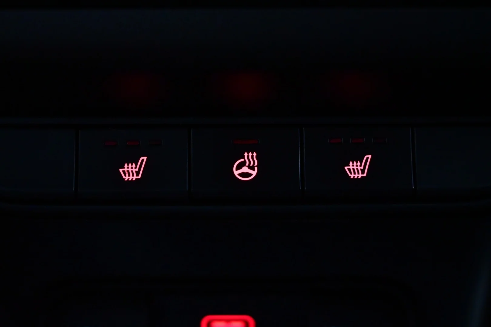 Car Image - 4gAnQzLjiN9oEIl3LR7AwU