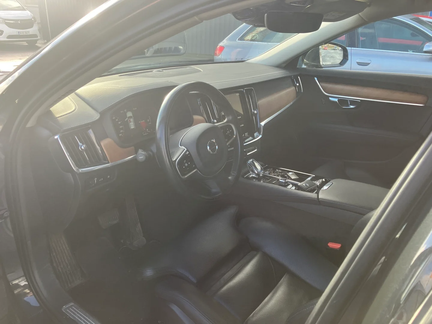 Car Image - 1bWFJSsWHvH8SDSR9EgXzx