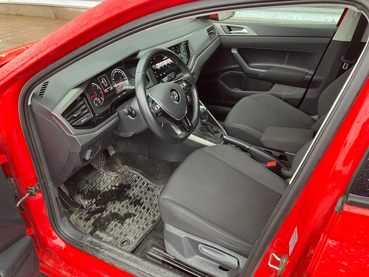 Car Image - 7mDXOk49ZtT2J3iFSvfXYy