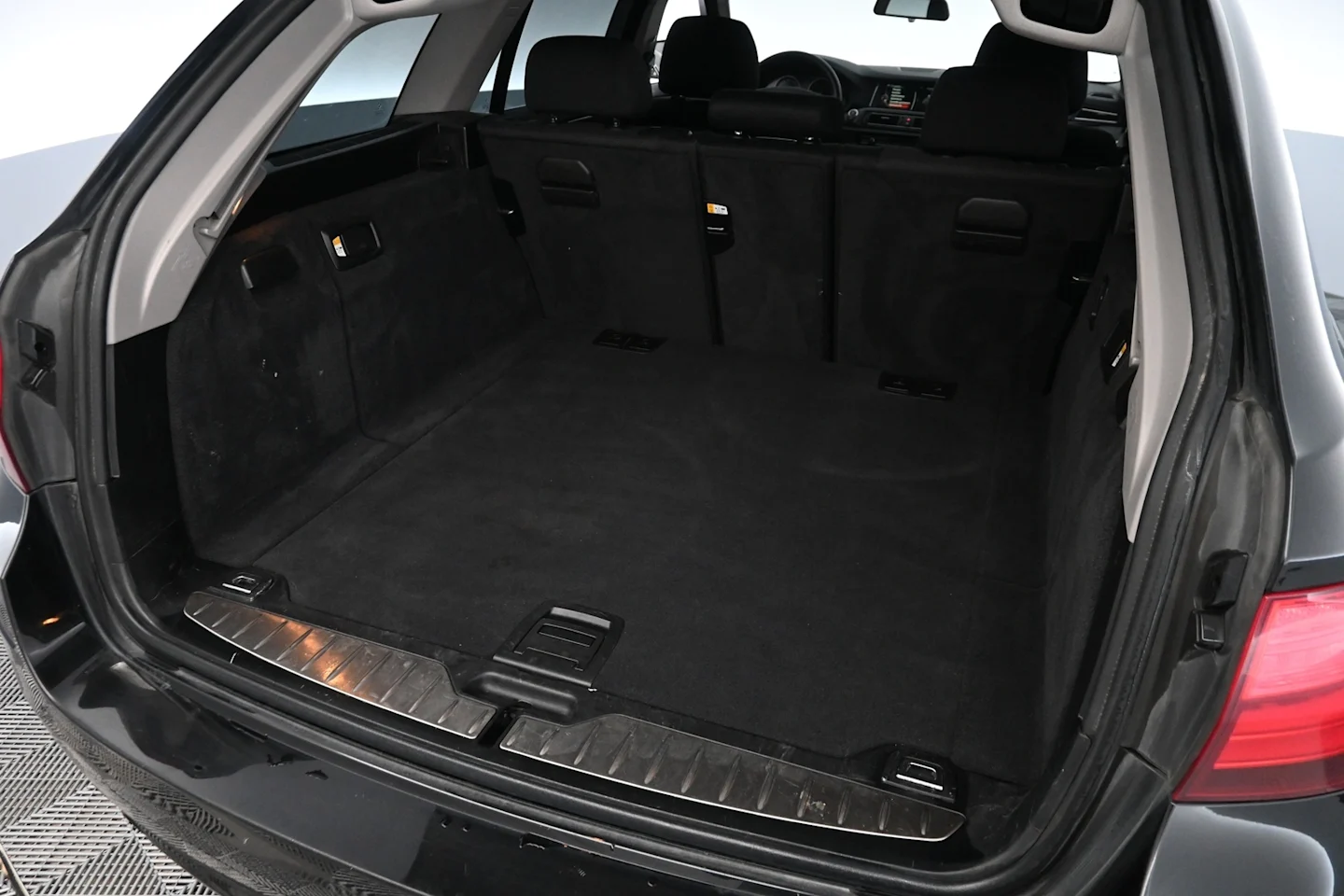 Car Image - 35jeoo7AAId1uAR5CxVaQ2