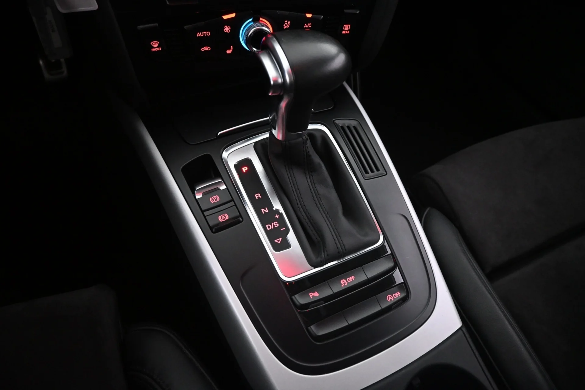 Car Image - 4tfync0TyjOya1I8yAEfxe