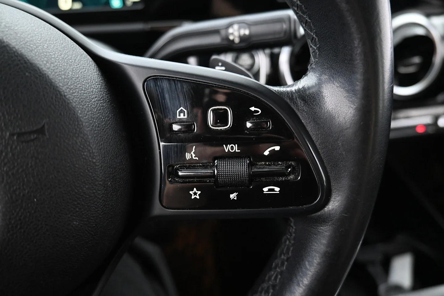 Car Image - 72SiMMMRnN2nx9rFxAZaEW