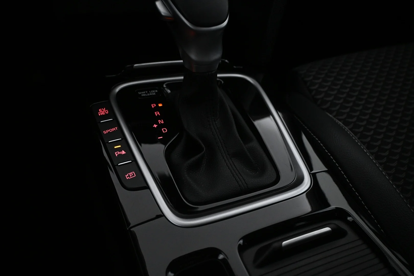 Car Image - 3ycRovPdYTuc25cEYDM8FA