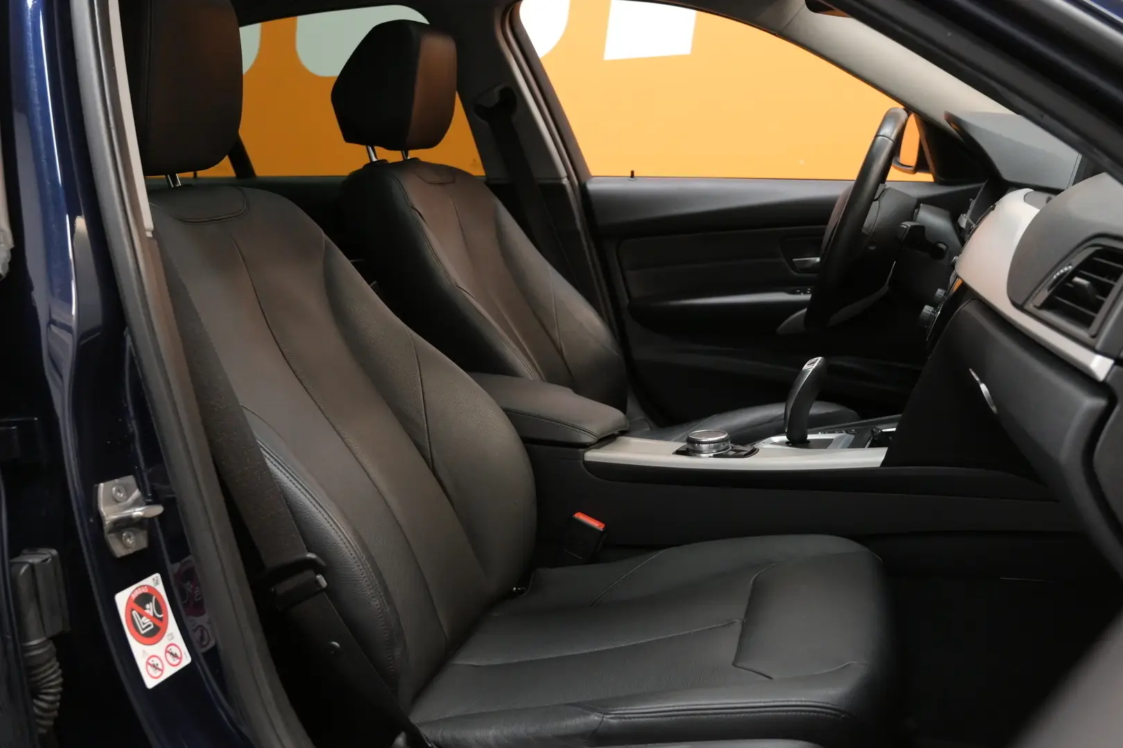 Car Image - kDEnVpyw4hkcPtCGKSsIn