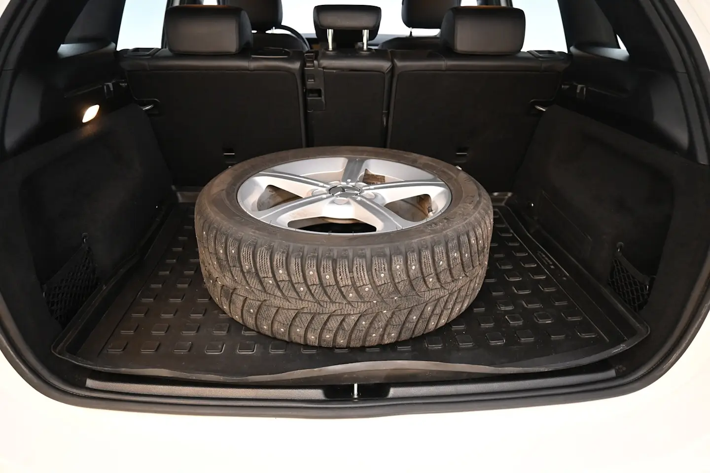 Car Image - 72SiMMMRnN2nx9rFxAZaEW