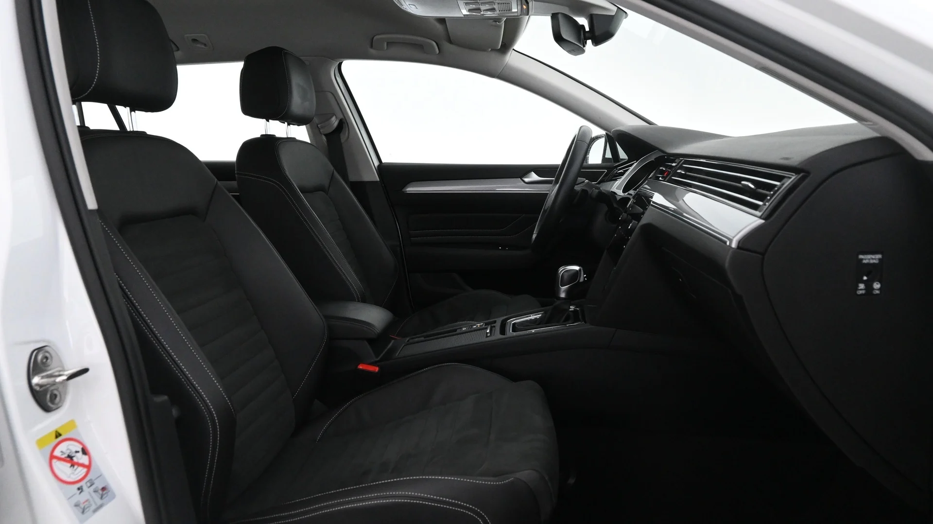 Car Image - 7nvLmgwGLJhF7TlEUOtIes