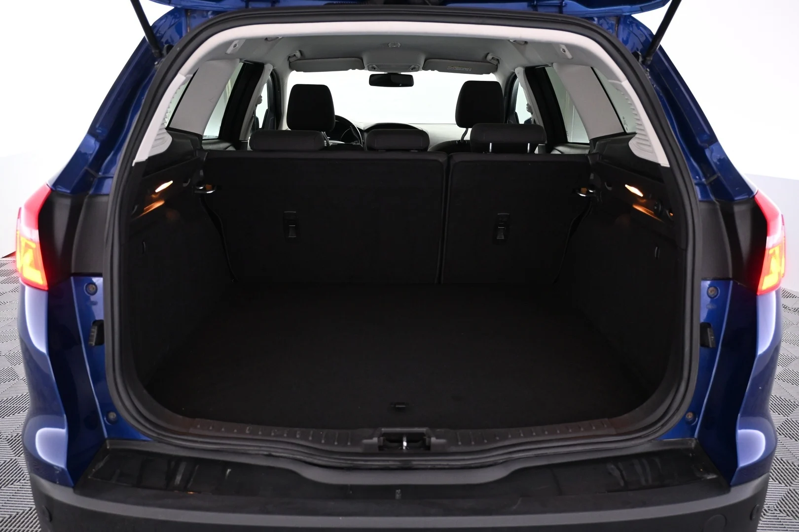 Car Image - 1UFZaQmi4dltfI6G5raPwd