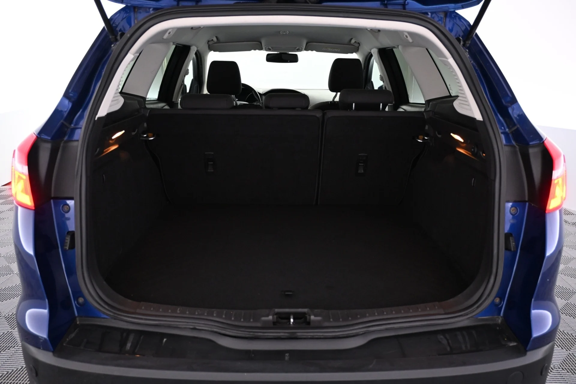 Car Image - 1UFZaQmi4dltfI6G5raPwd