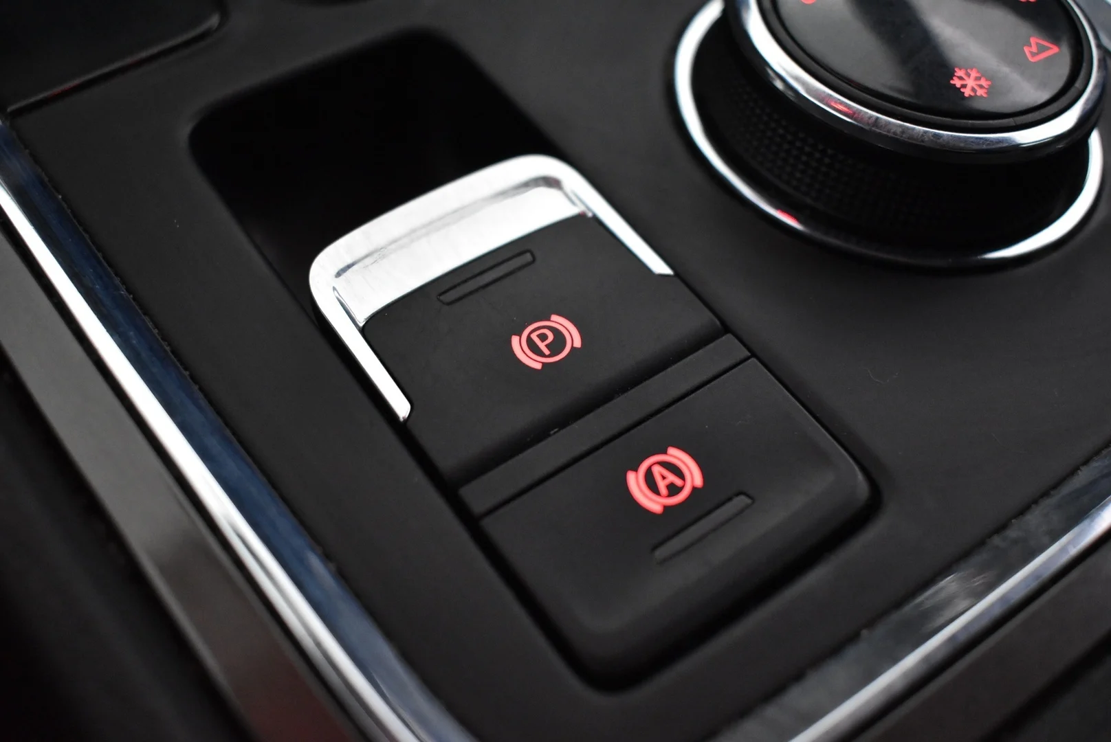 Car Image - 3B9nX9EcaVxU2ZPgLYl0Nb