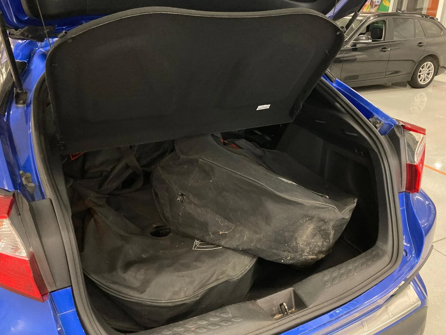 Car Image - 2Kdu3qQevlk2ZX845t9ruH