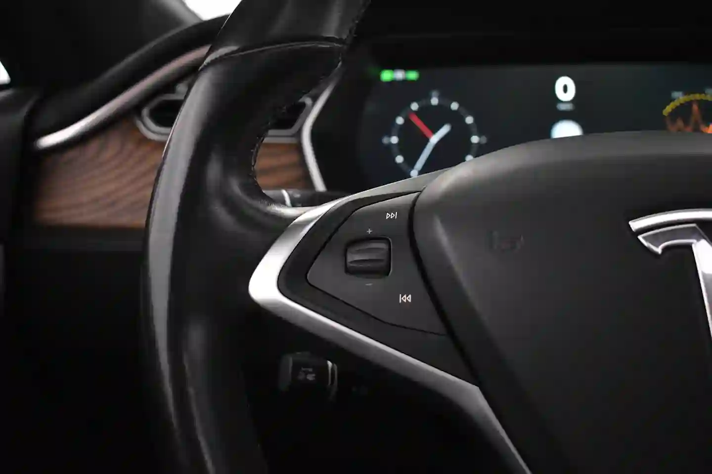 Car Image - 3YQEq5qONcXinWyDLMH2DL