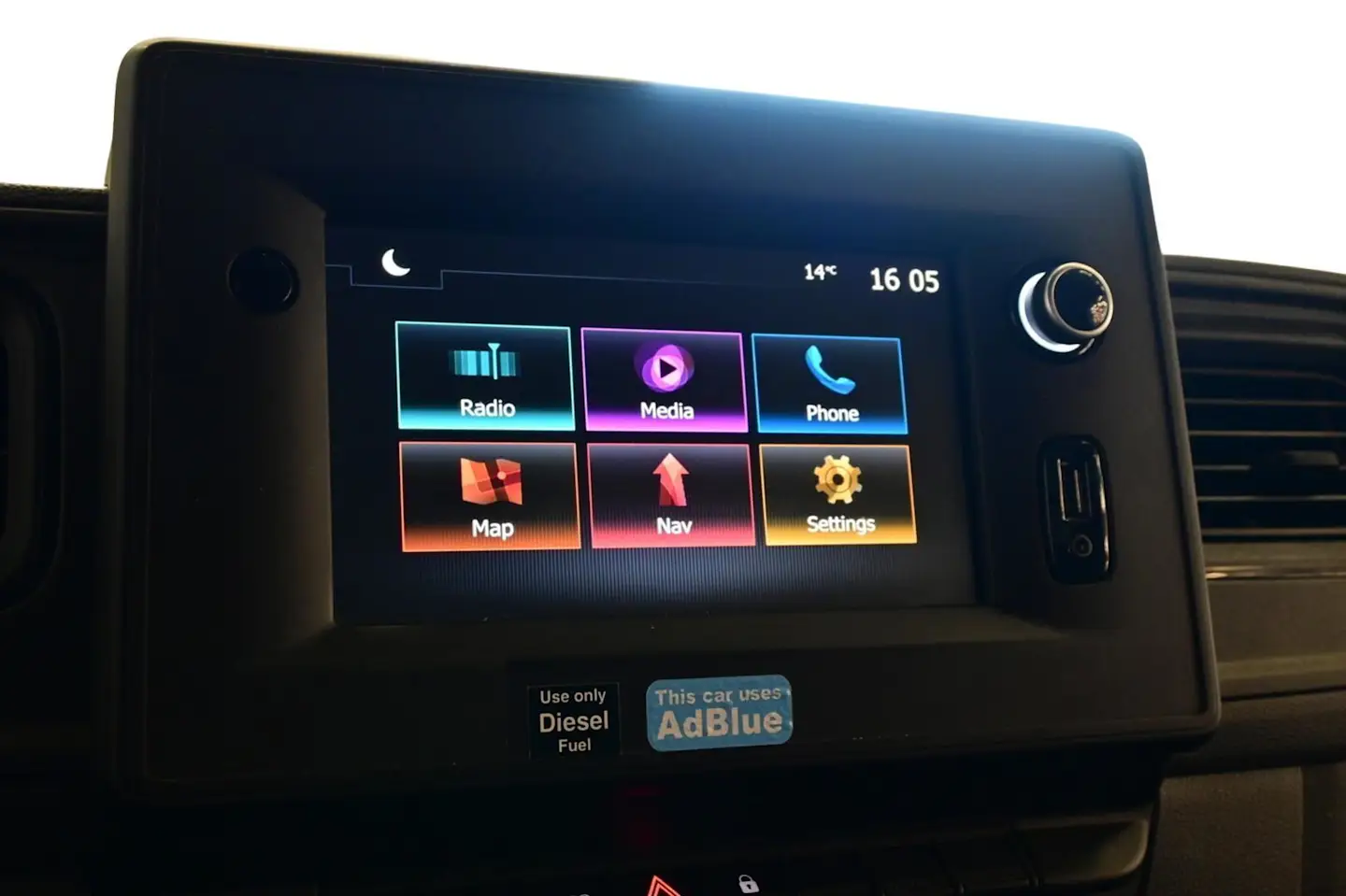 Car Image - 5V27YCCC7BDTdWcWprveON