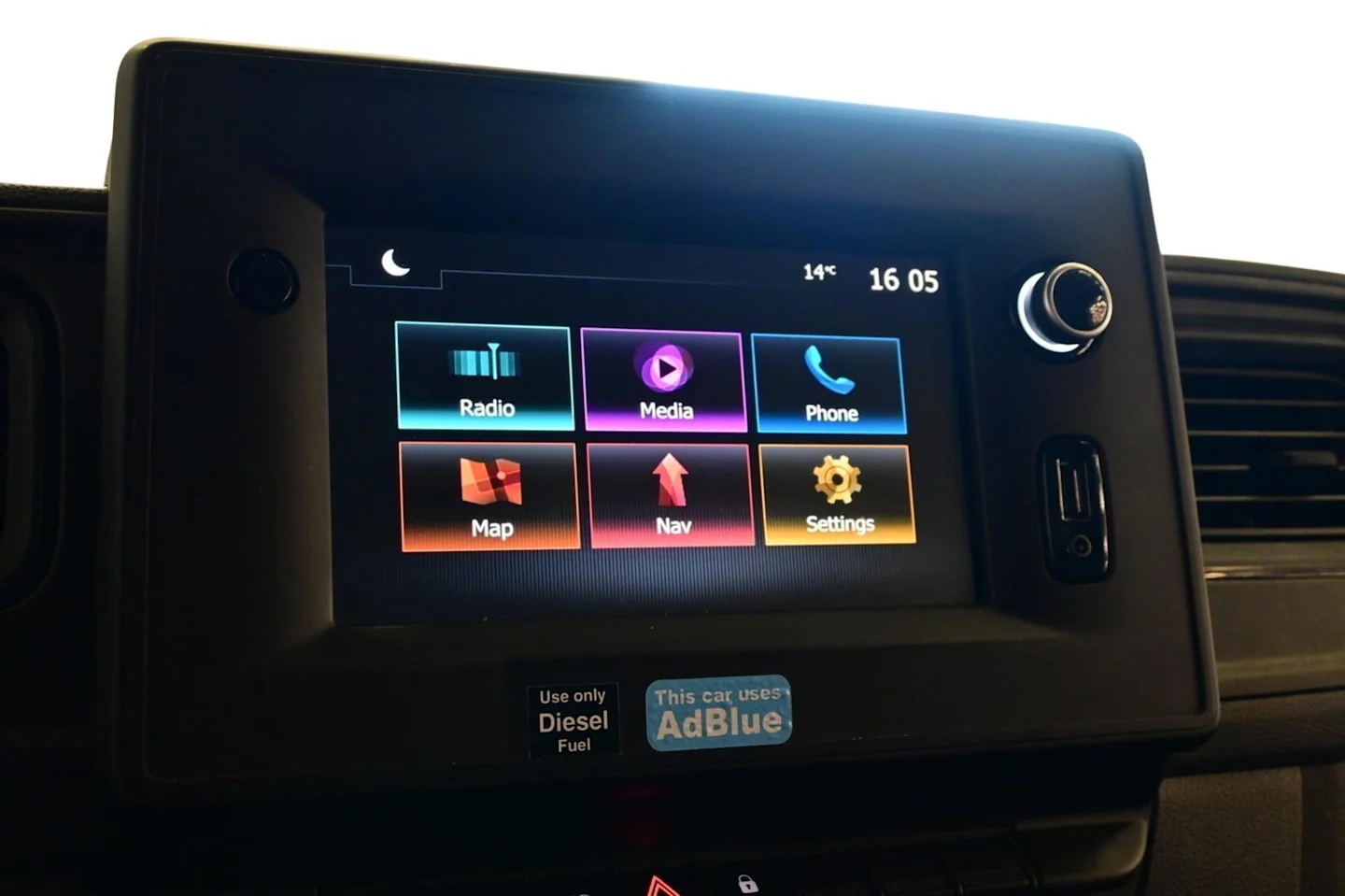 Car Image - 5V27YCCC7BDTdWcWprveON