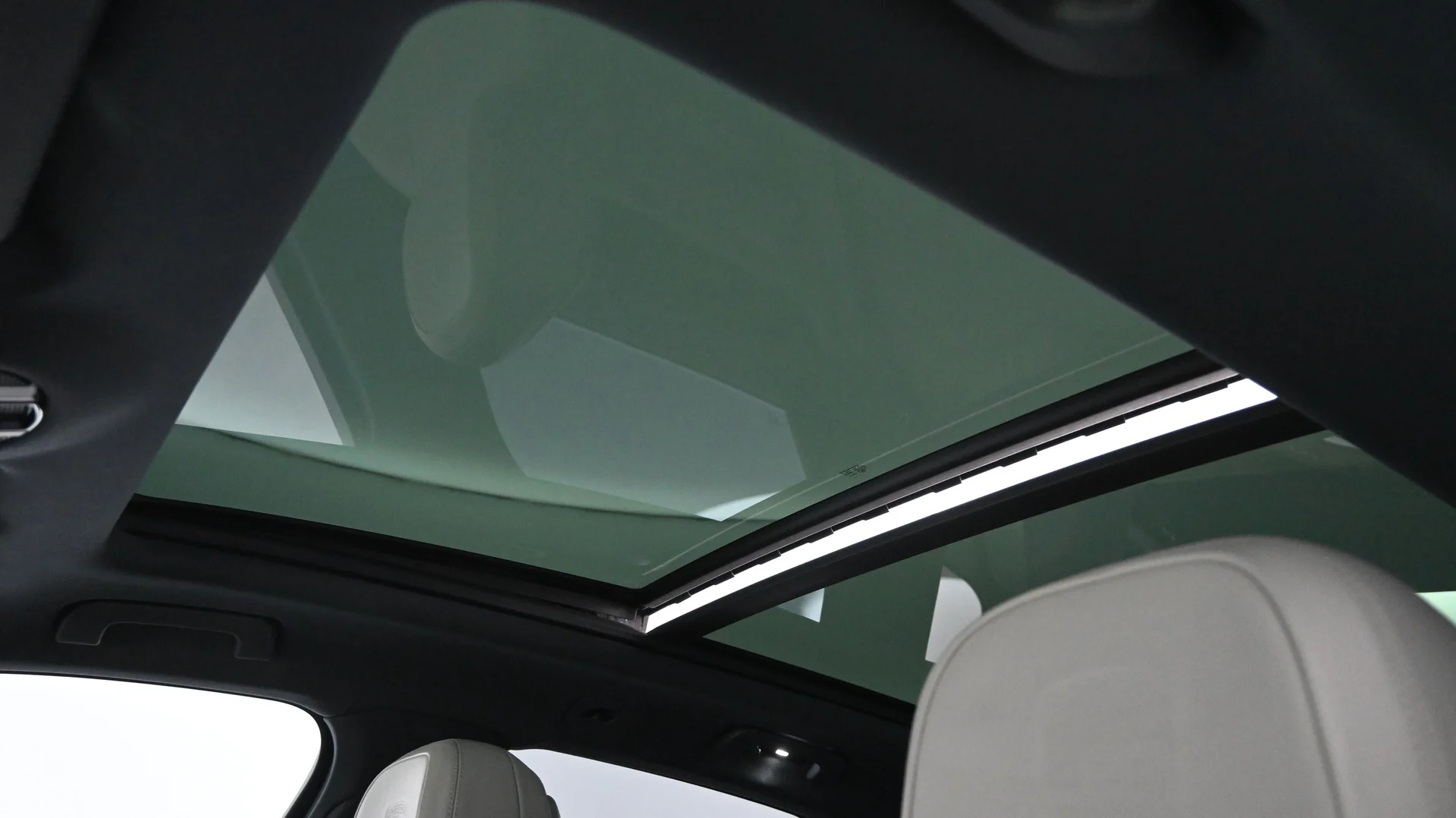 Car Image - 78hpdV7HFBk9dsNWwEwOAY