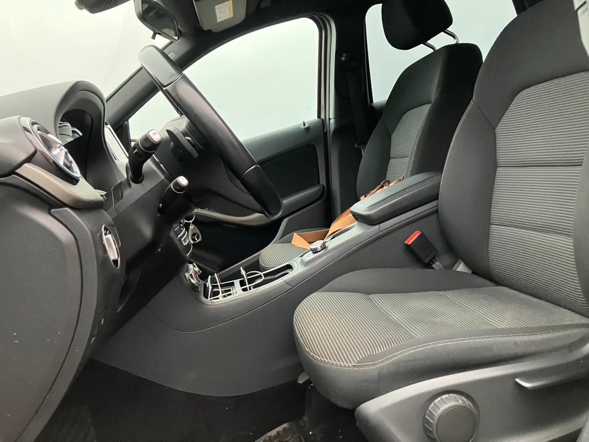 Car Image - KyMJlElbNy5dixY4TsvhY