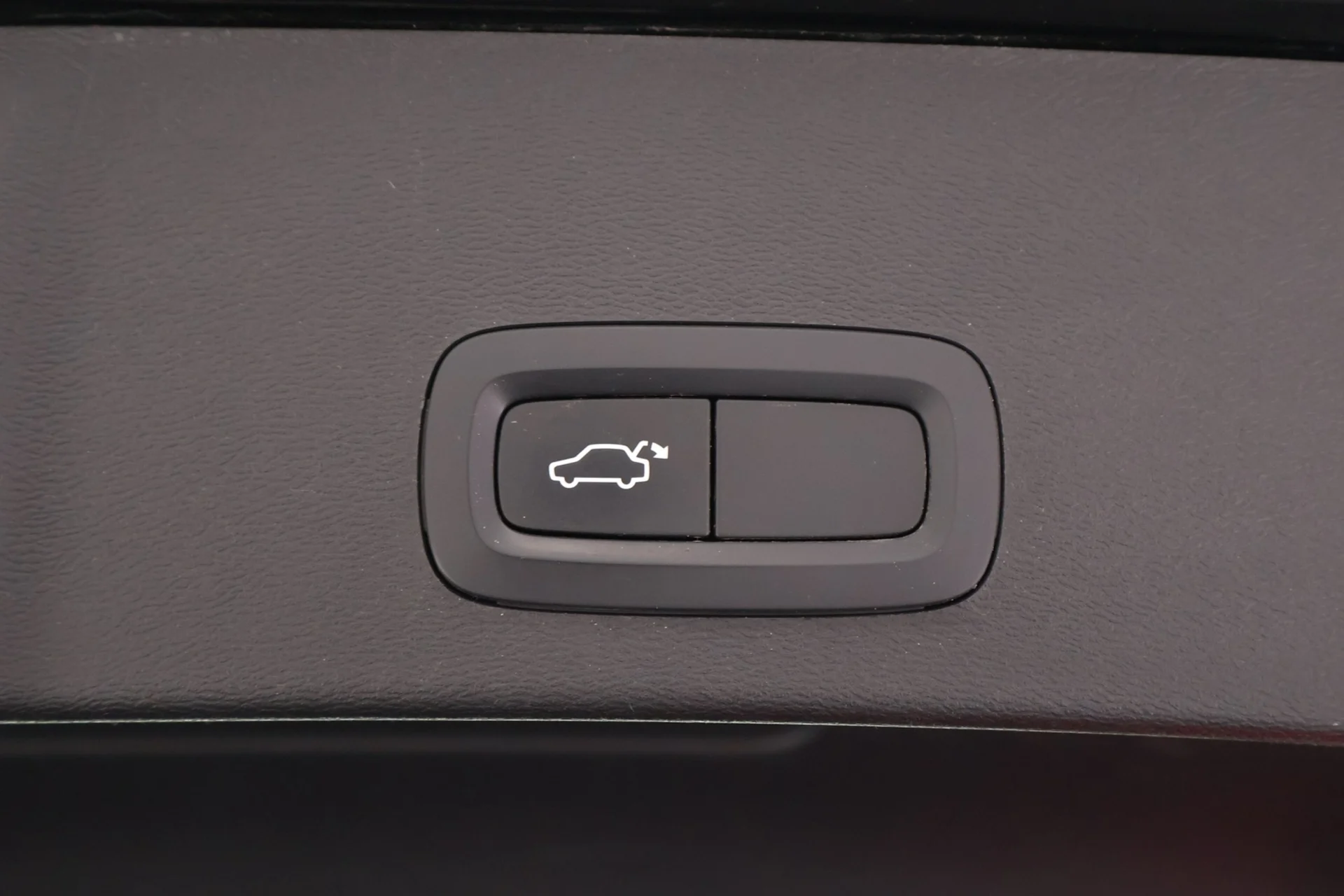 Car Image - 5XQbX6AyM9ZNFRsYMsFtPK