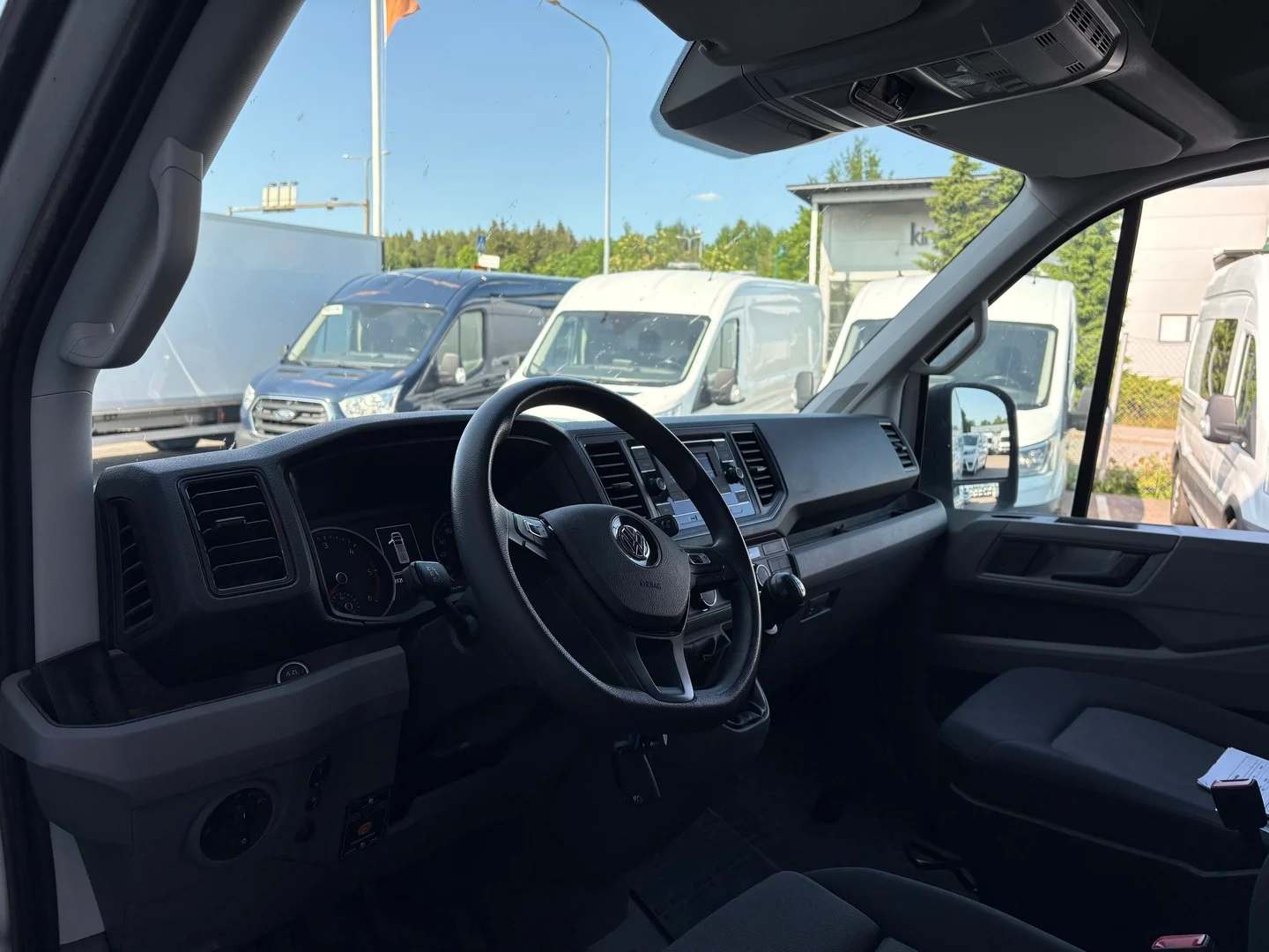 Car Image - 12iwK5T3DfBYjR2A1qT6bL