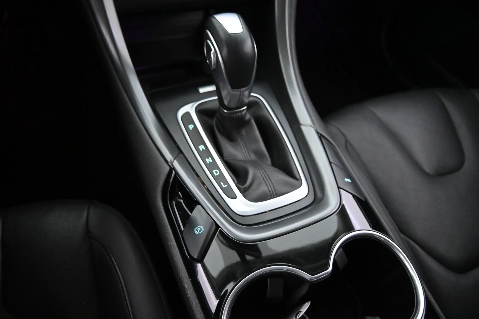Car Image - 2alIRdt3M7TXHgfp0fVJek