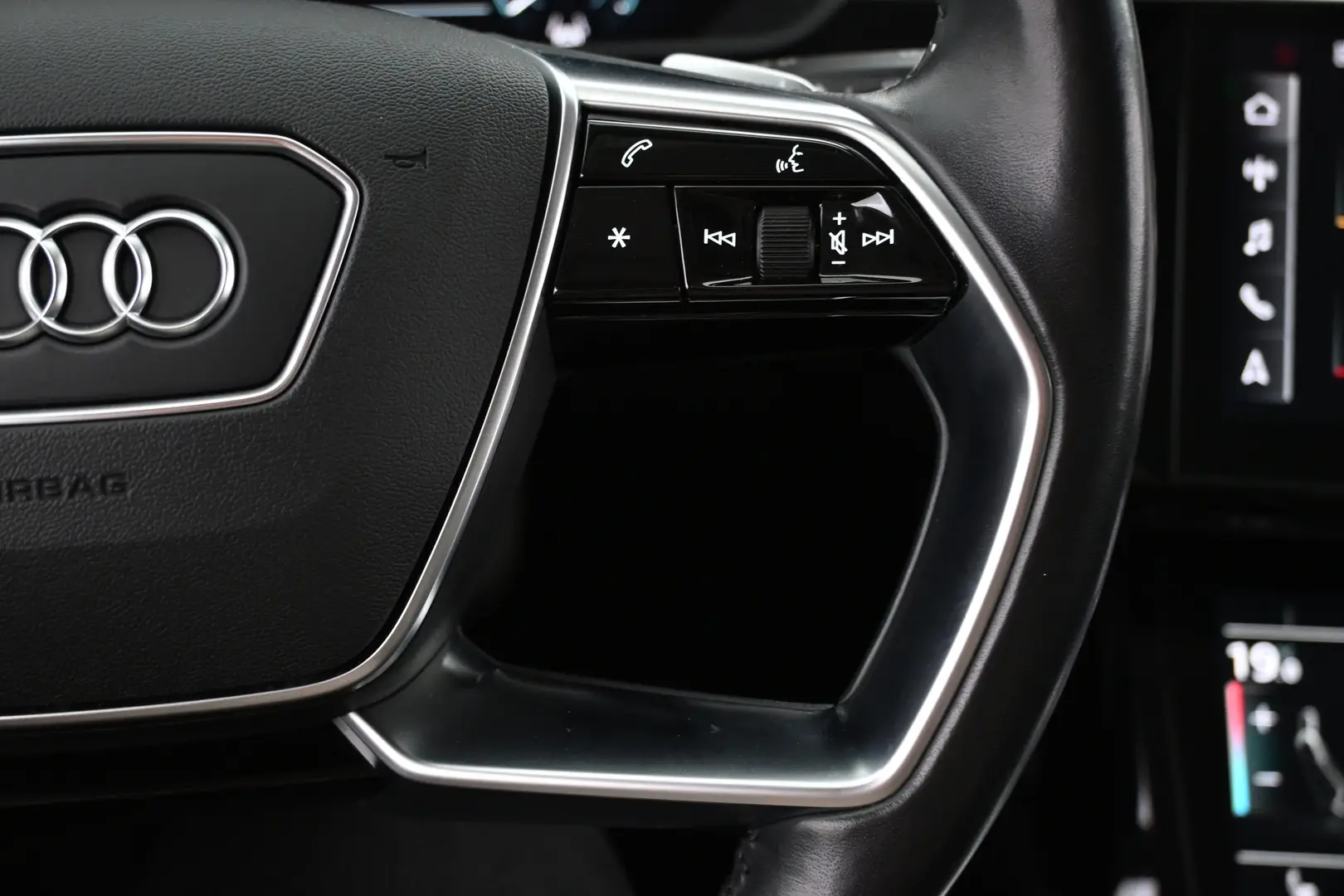 Car Image - 6xNgZ8RcXHmW7k8g8nsCAc