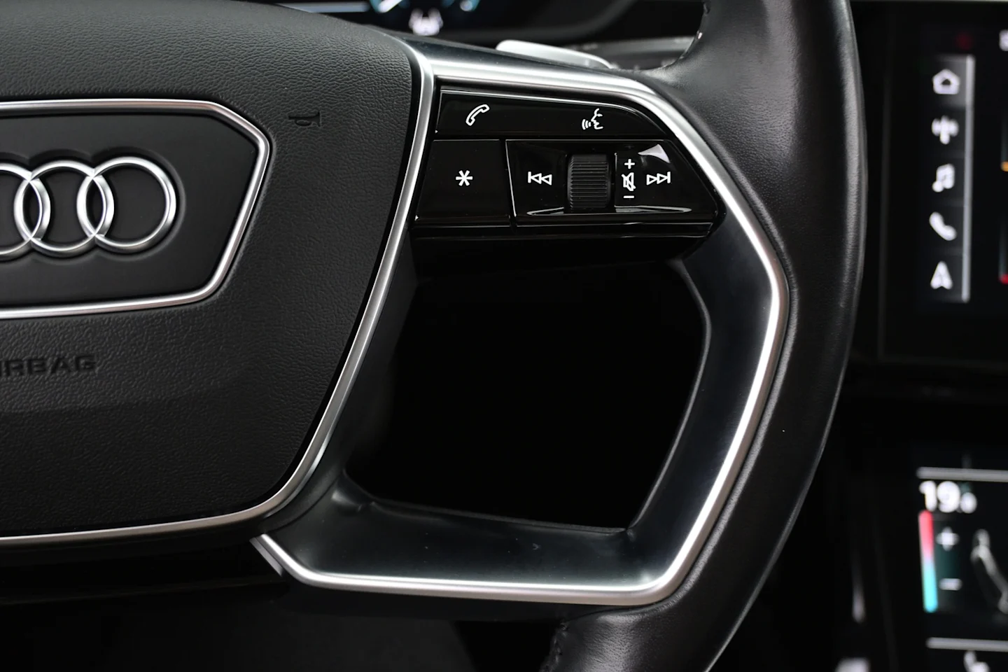 Car Image - 6xNgZ8RcXHmW7k8g8nsCAc