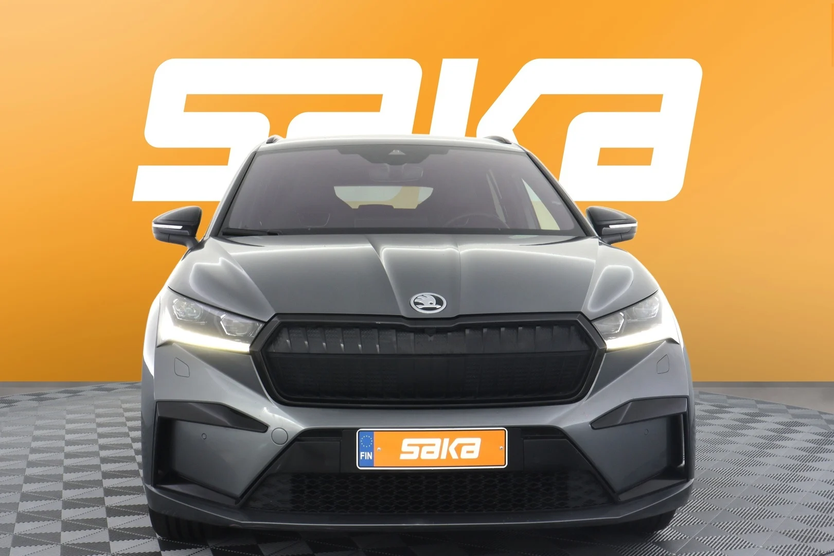 Car Image - 7CDe9bOfpoicuz13y4MbFI