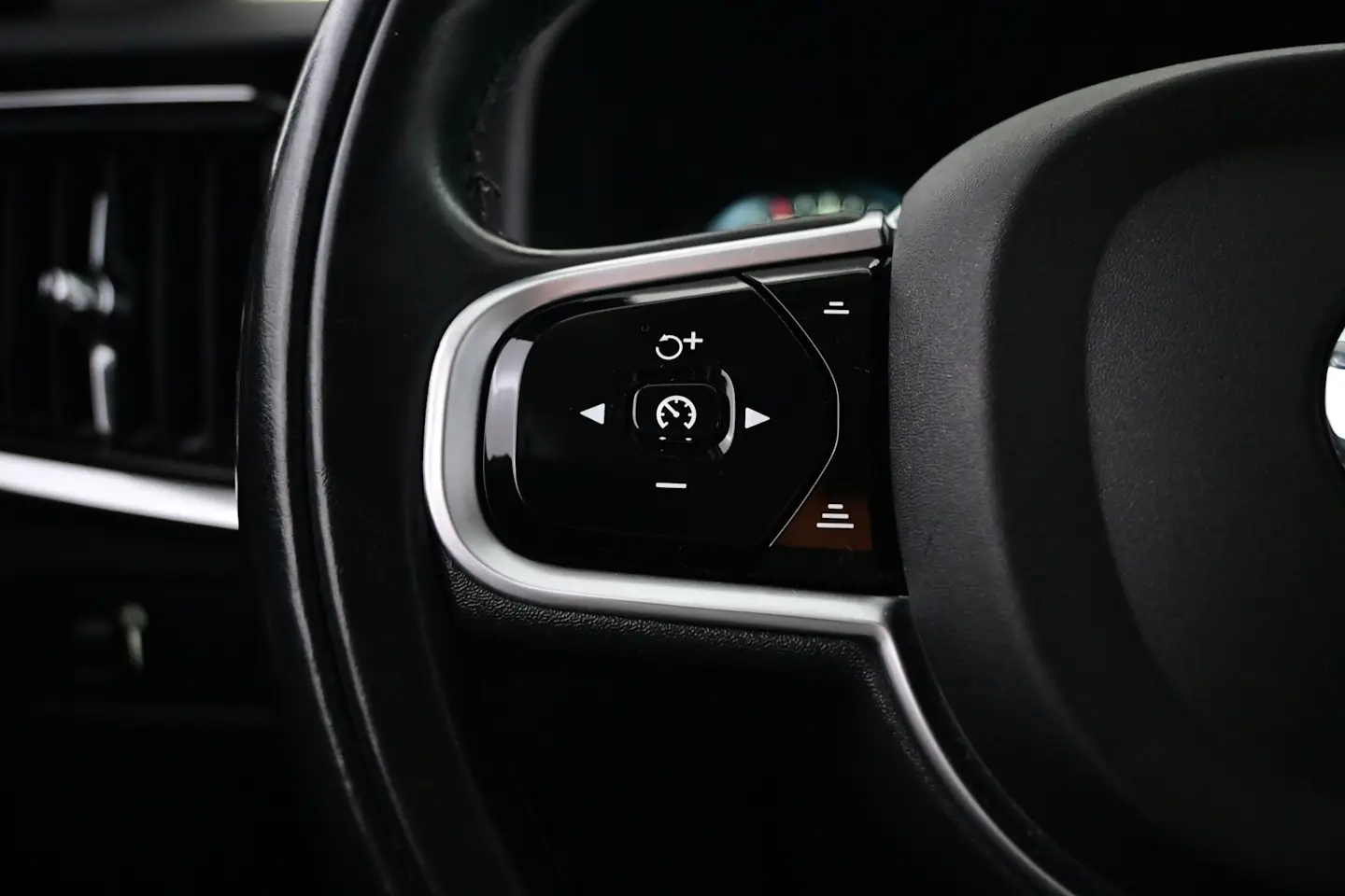 Car Image - 6pQvnfFu6WrcMJbExXa38e