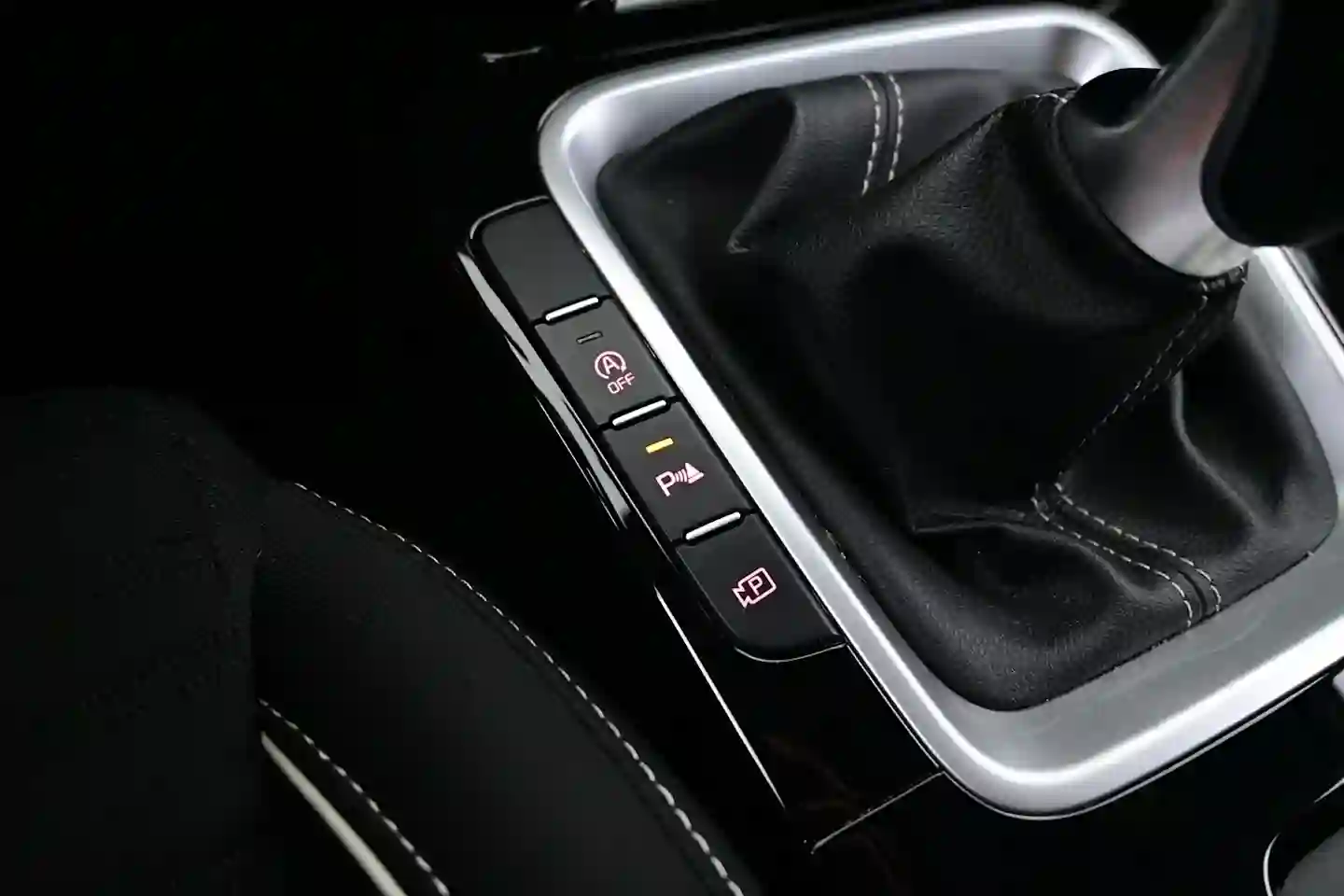 Car Image - 1afBniKKkVOUEPQ3G2tUGa