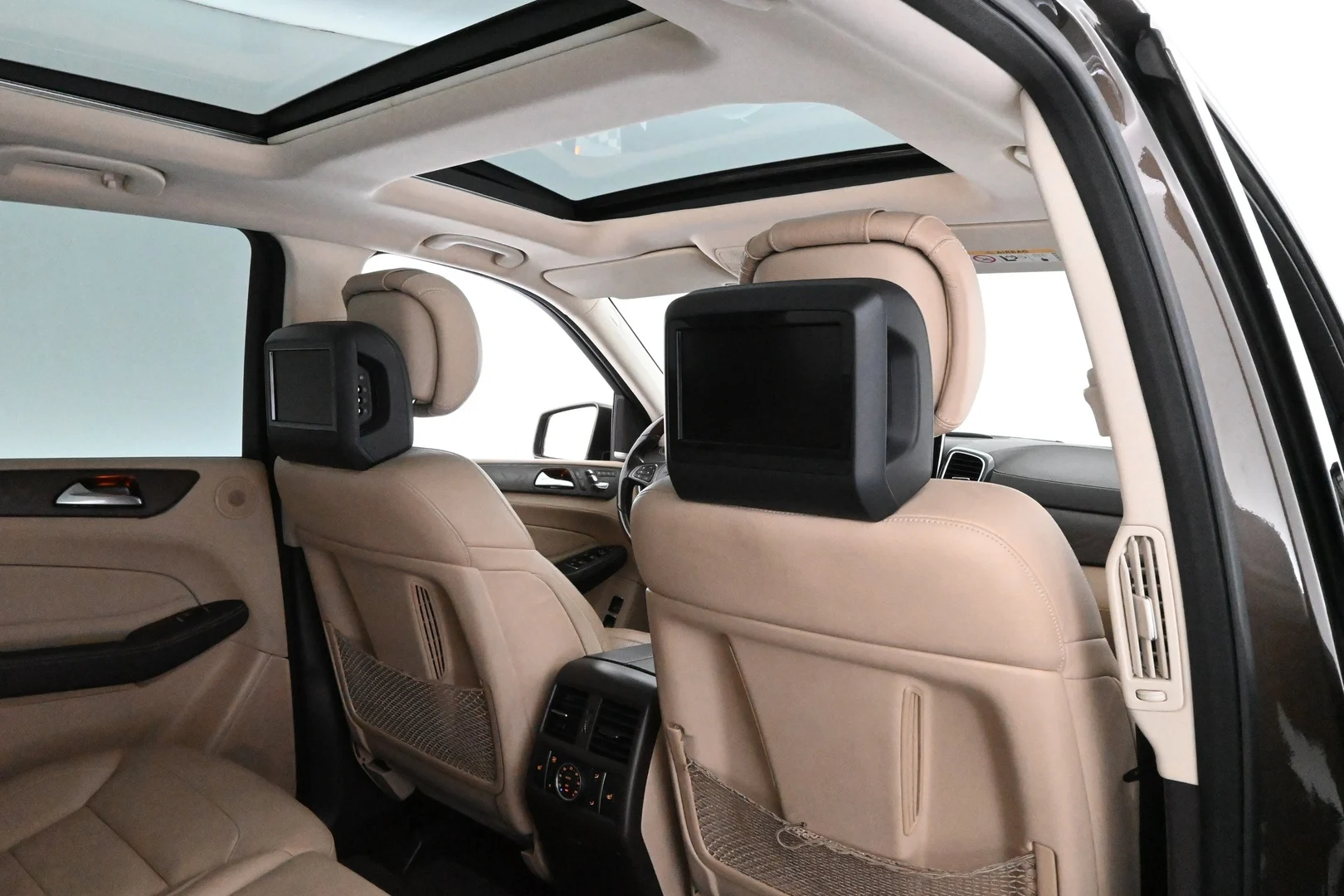 Car Image - 45cXTwuheaUHWnWoXcv8yq