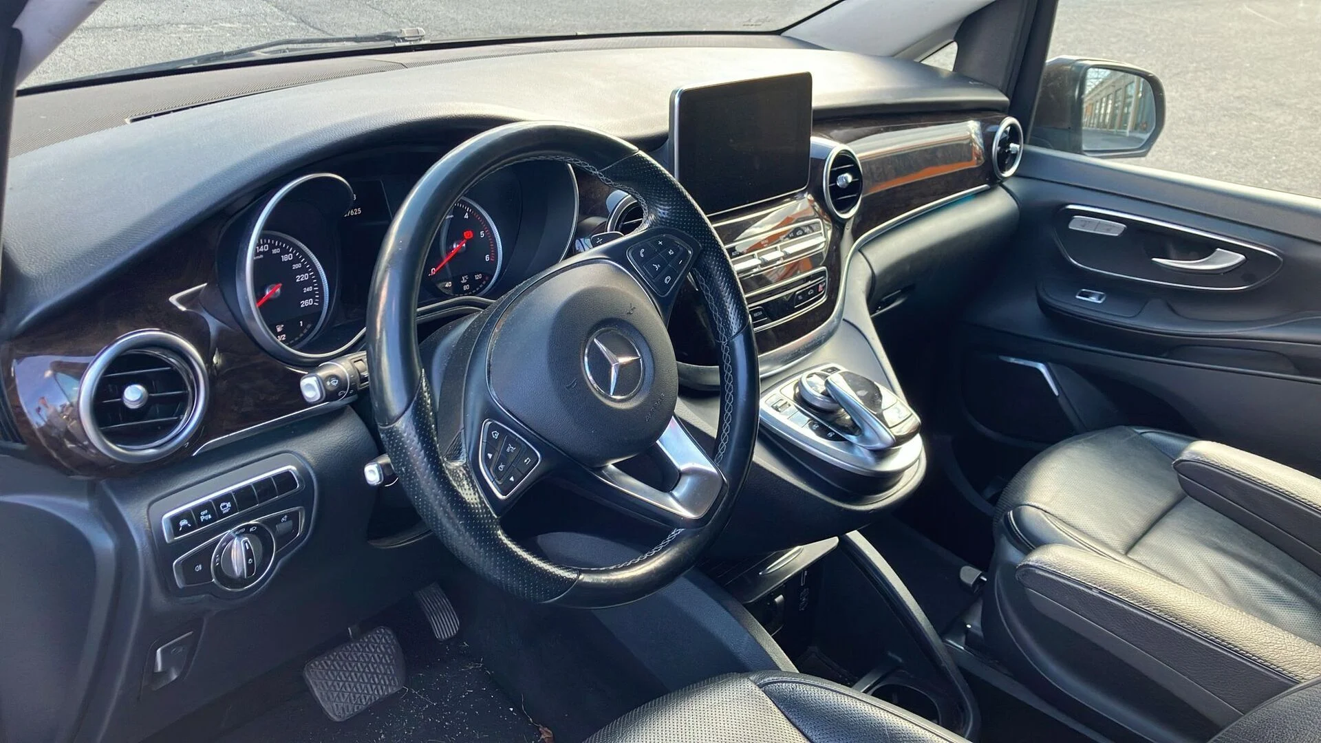 Car Image - 76w9vFwOdPGL4aVDB3DgFU