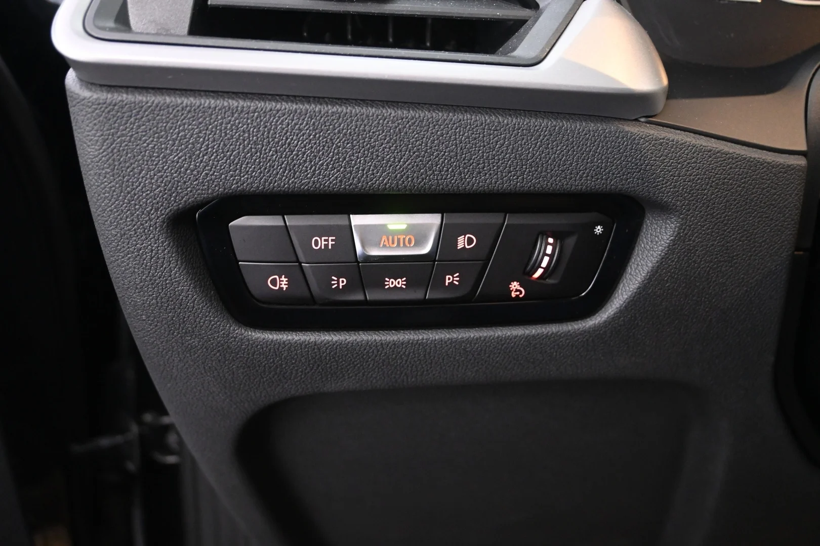 Car Image - 5MxXyICkL95FjUUkjLVWdB
