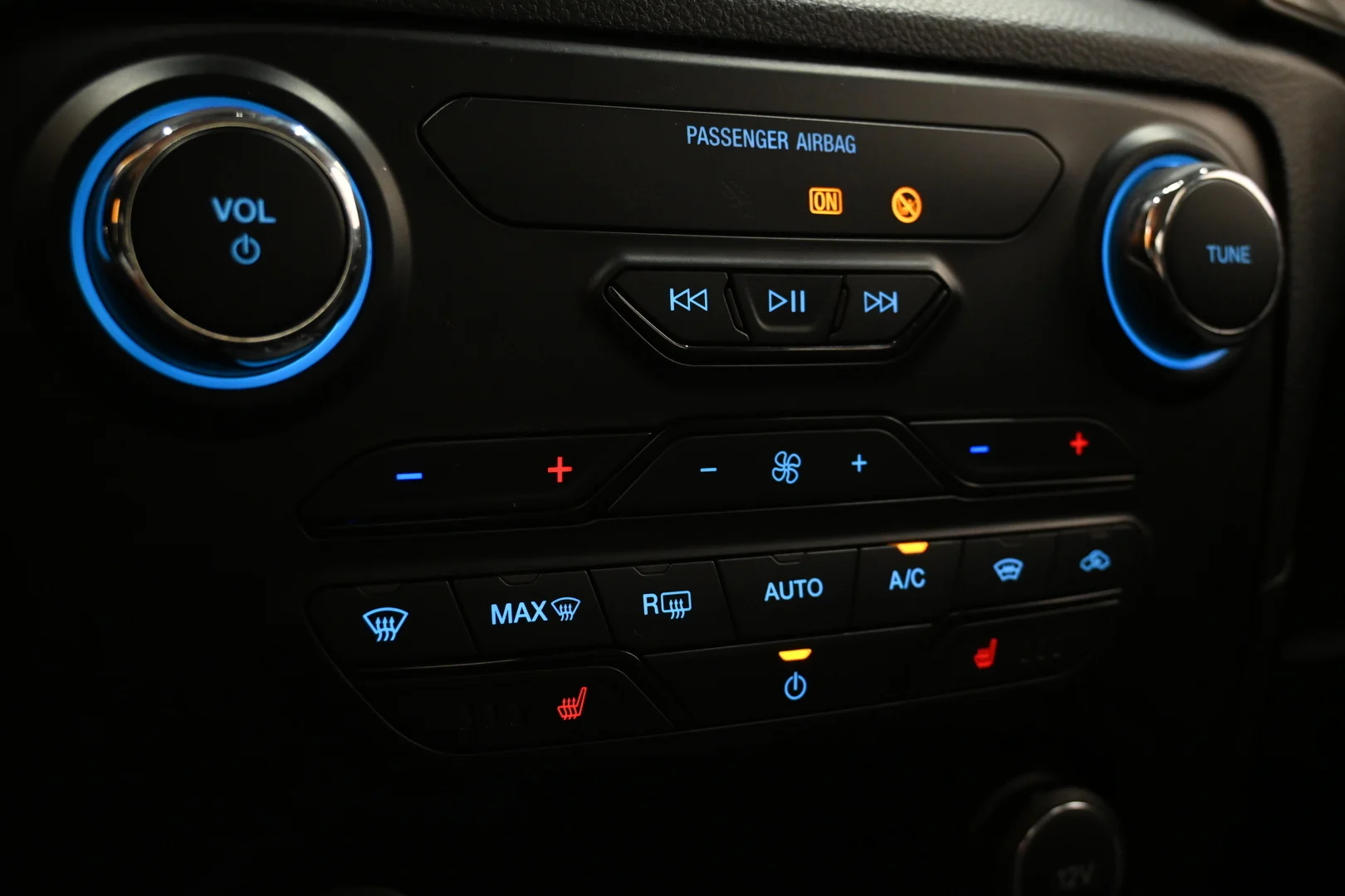 Car Image - 1koIBVT3GLvEi30ayObkL4