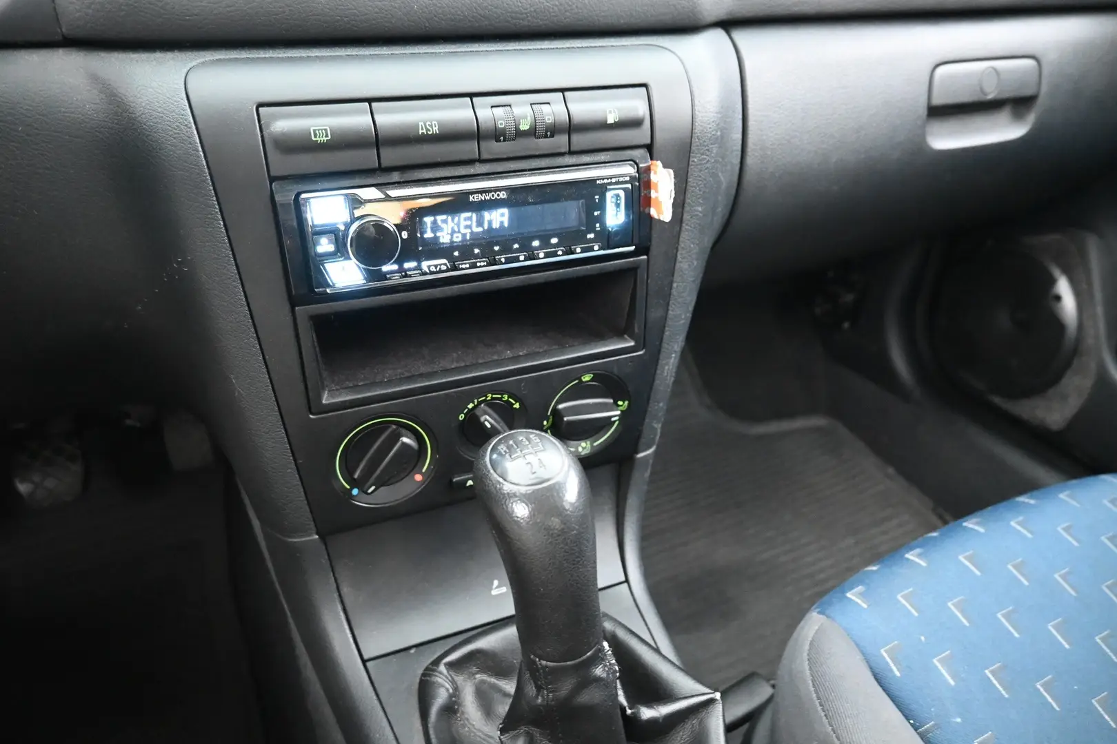 Car Image - 2L0oXsK3APjarkPiTFpnpW