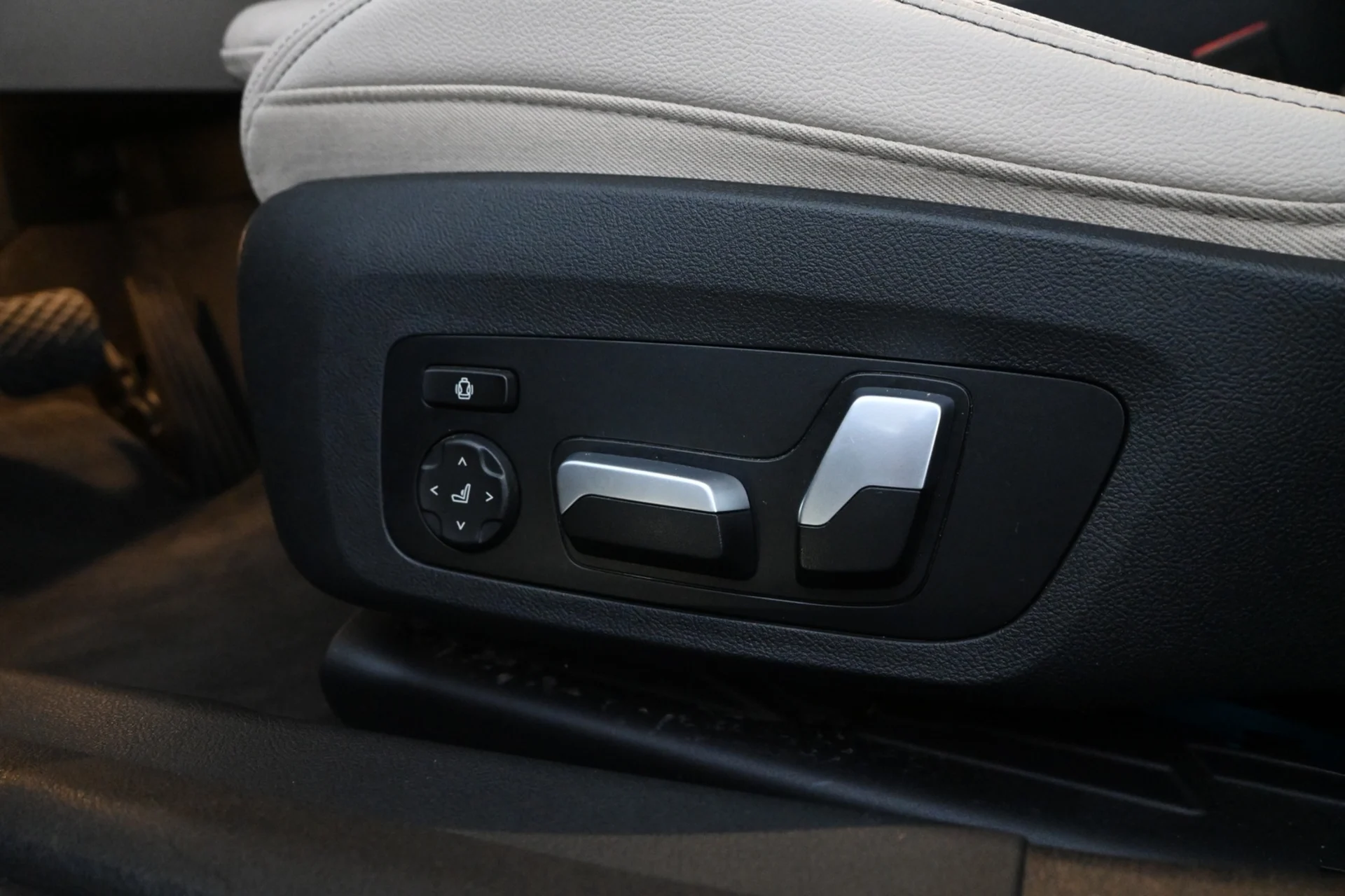 Car Image - 4U20OIdKq4iWmMTbx9bcyM