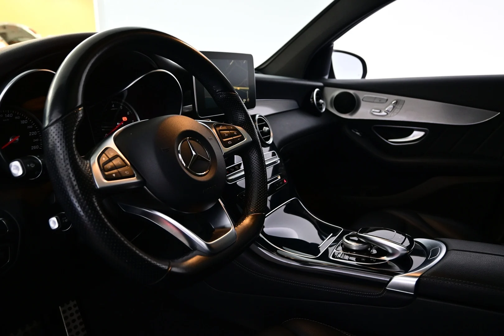 Car Image - 5Ez4J8IKEcHpdaAKvbVFxQ