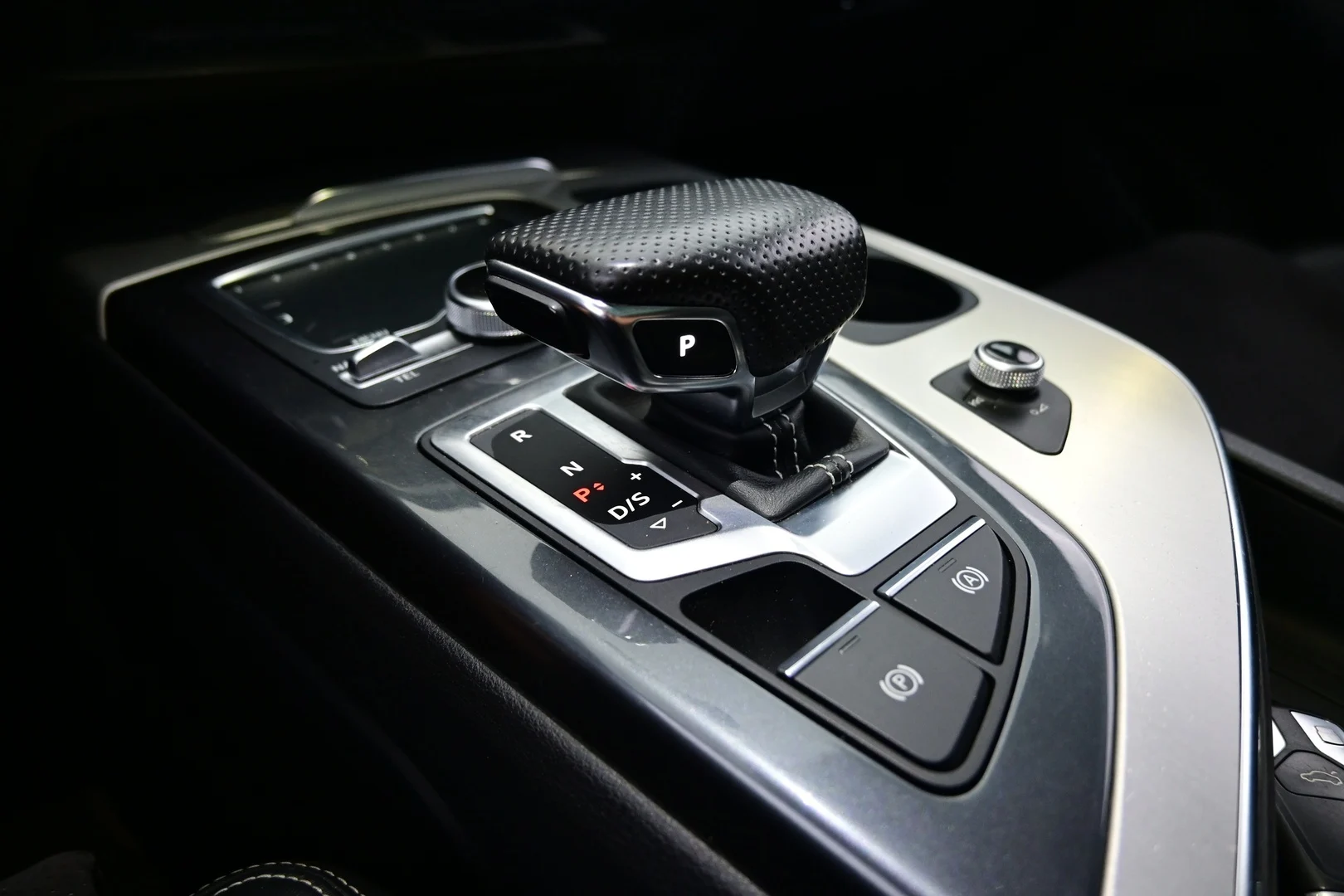 Car Image - 4Gi34Ug9mX32X2J4J4qWoF