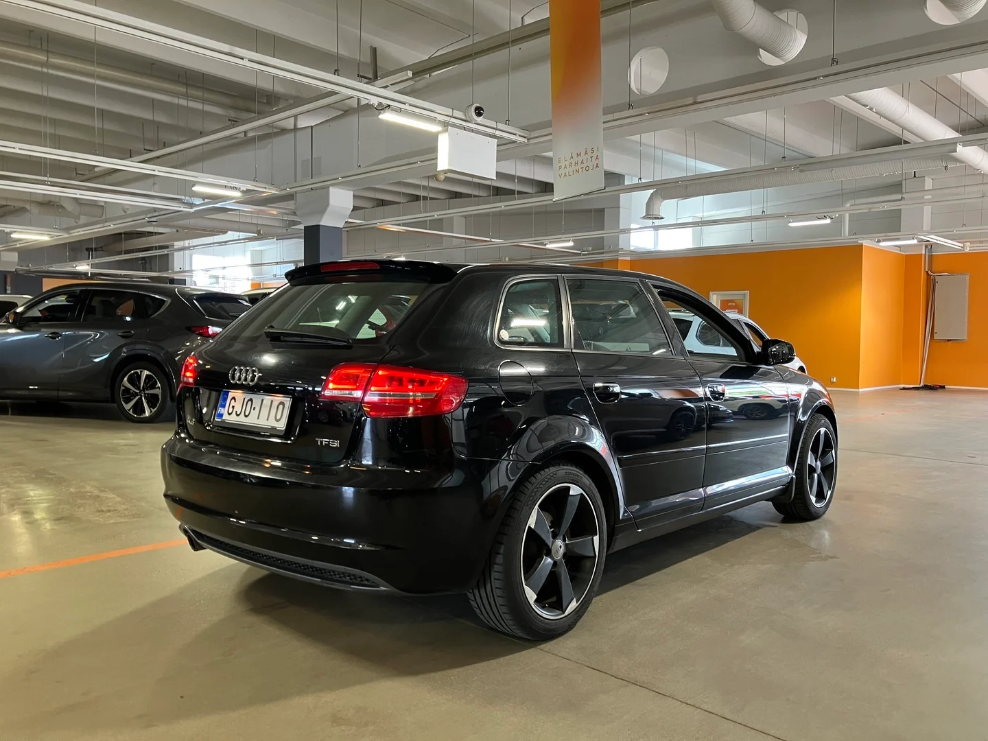 Car Image - 6gBKY0EMHAYQnV1TWoFoSf