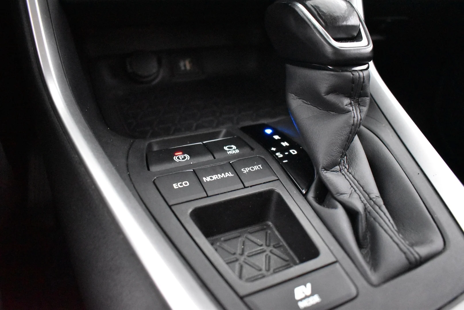 Car Image - 42iq3GHZwQLNH19bDlMhxm
