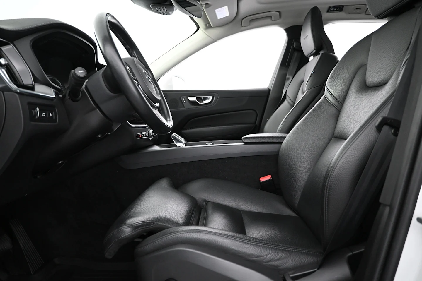 Car Image - 4jD3Rw17j9RaCAW24IcT8s