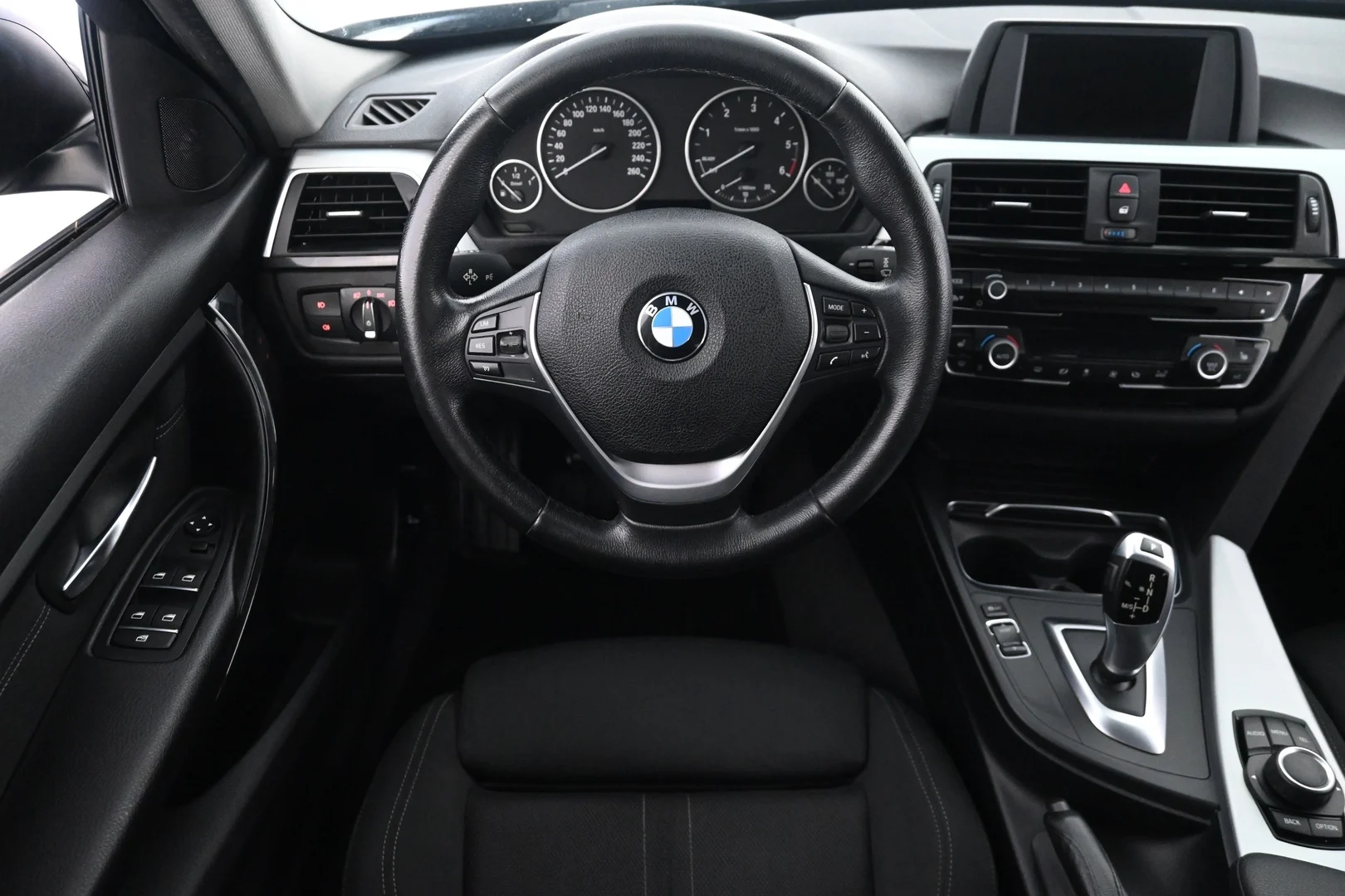 Car Image - 25AWNHigxFMcmtHFDzT5q5