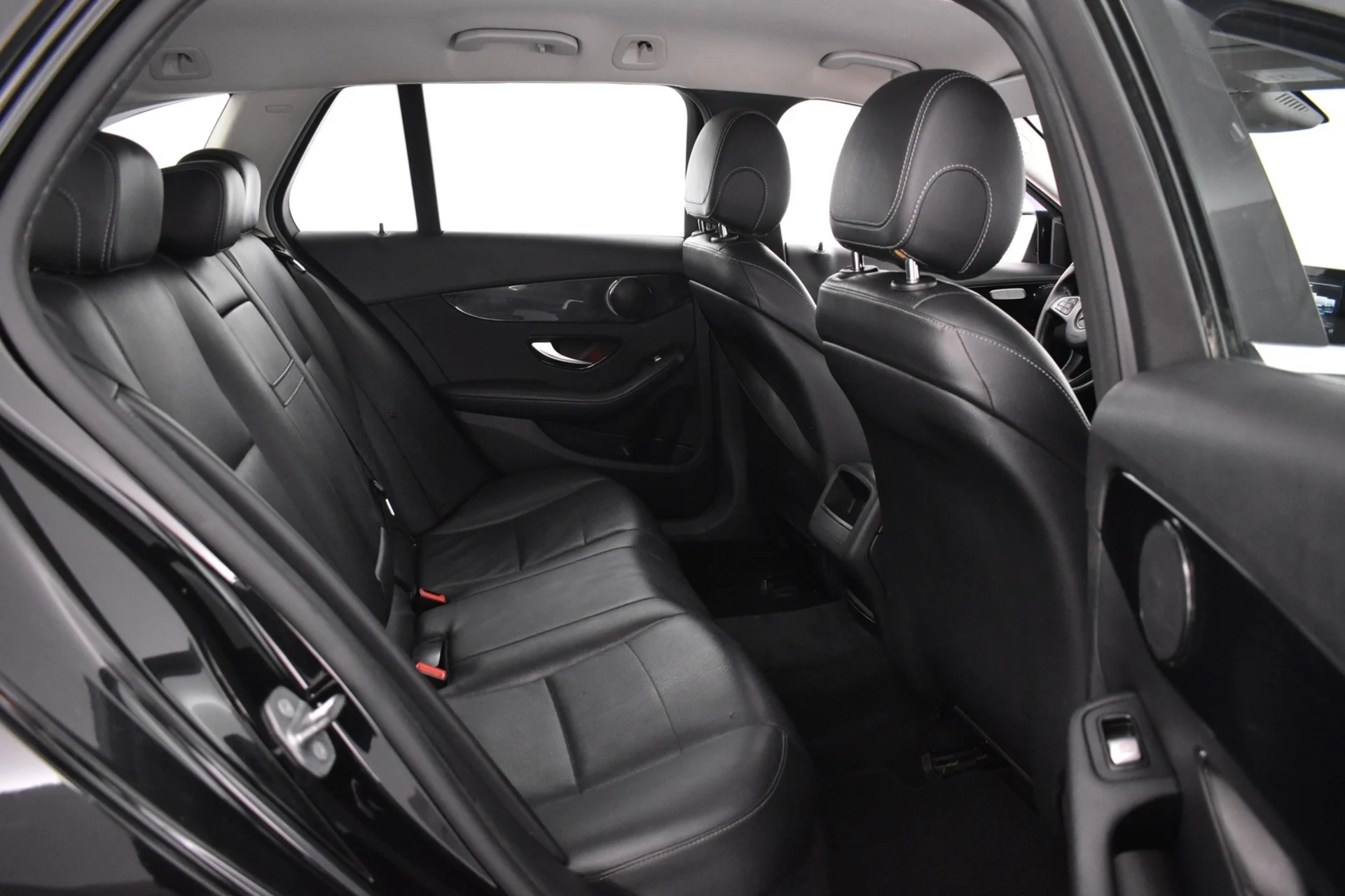 Car Image - 2hTY6Ttc1xEWRav3V1ysR9