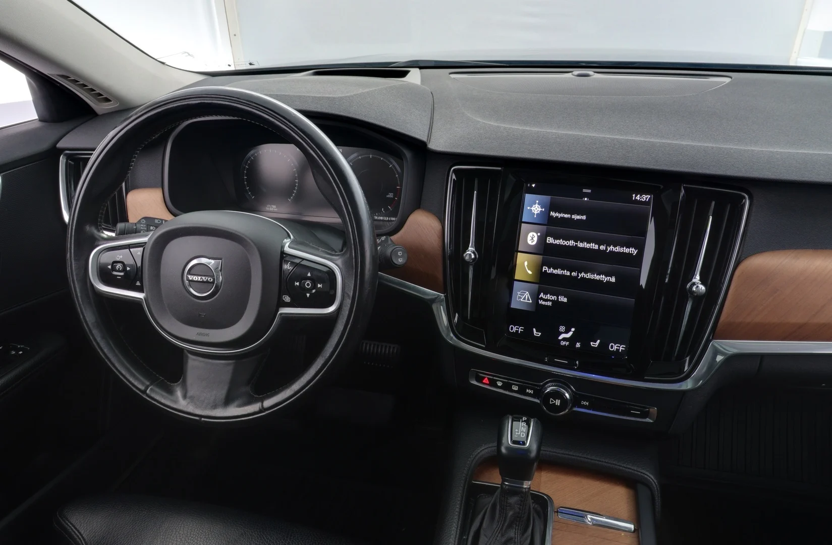 Car Image - aCcdcAkfromRvNpQ3EJvK
