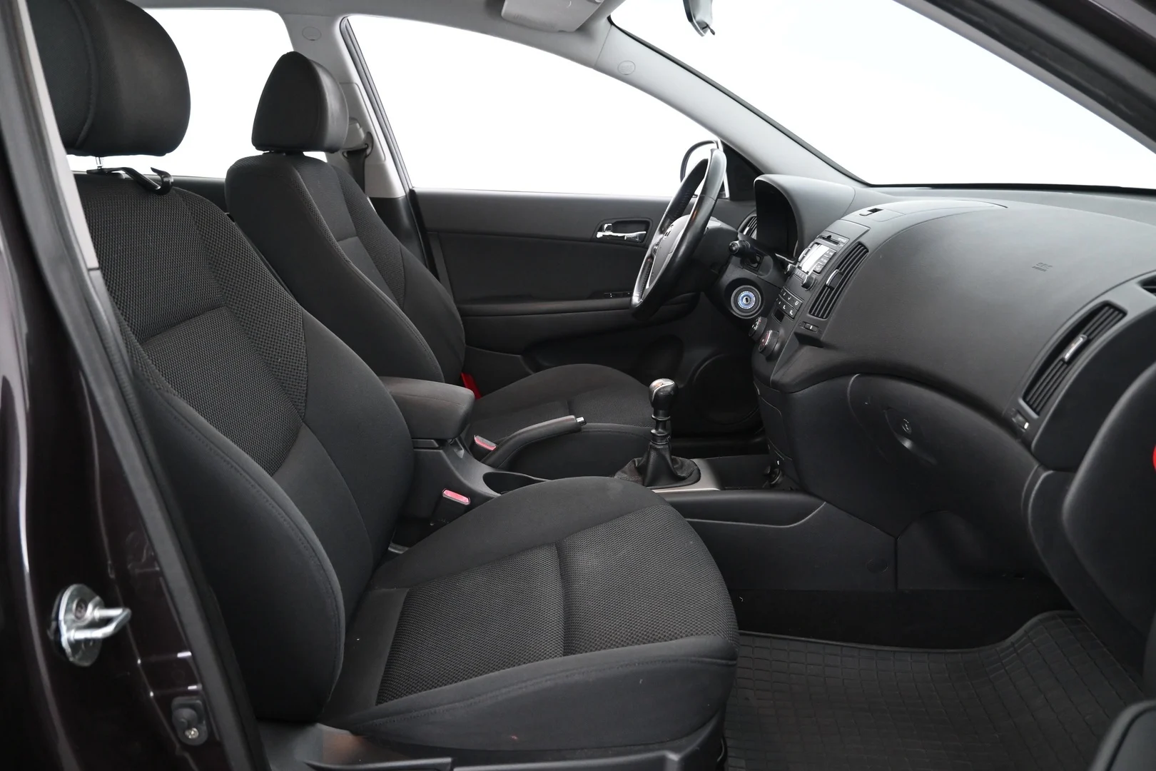Car Image - 16dMa1MIqajuWD8tfIMoyq