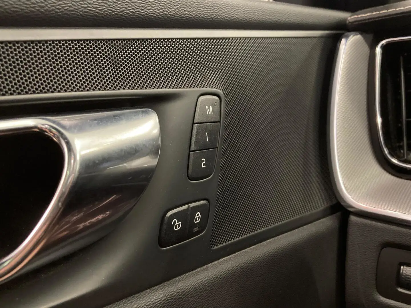 Car Image - 57qQ1qTKOwAqAlwPBoGHKF