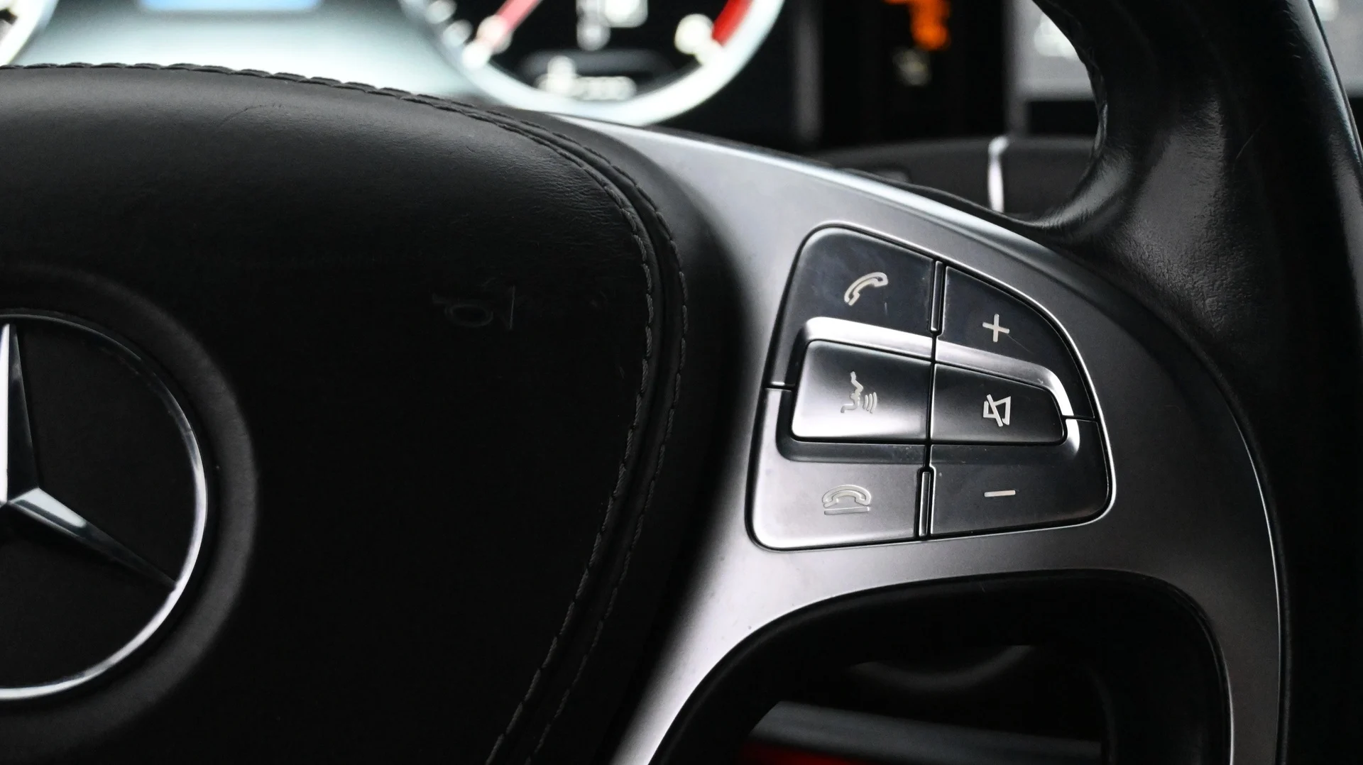 Car Image - 48T8perl5MVLeDAVXkf39r
