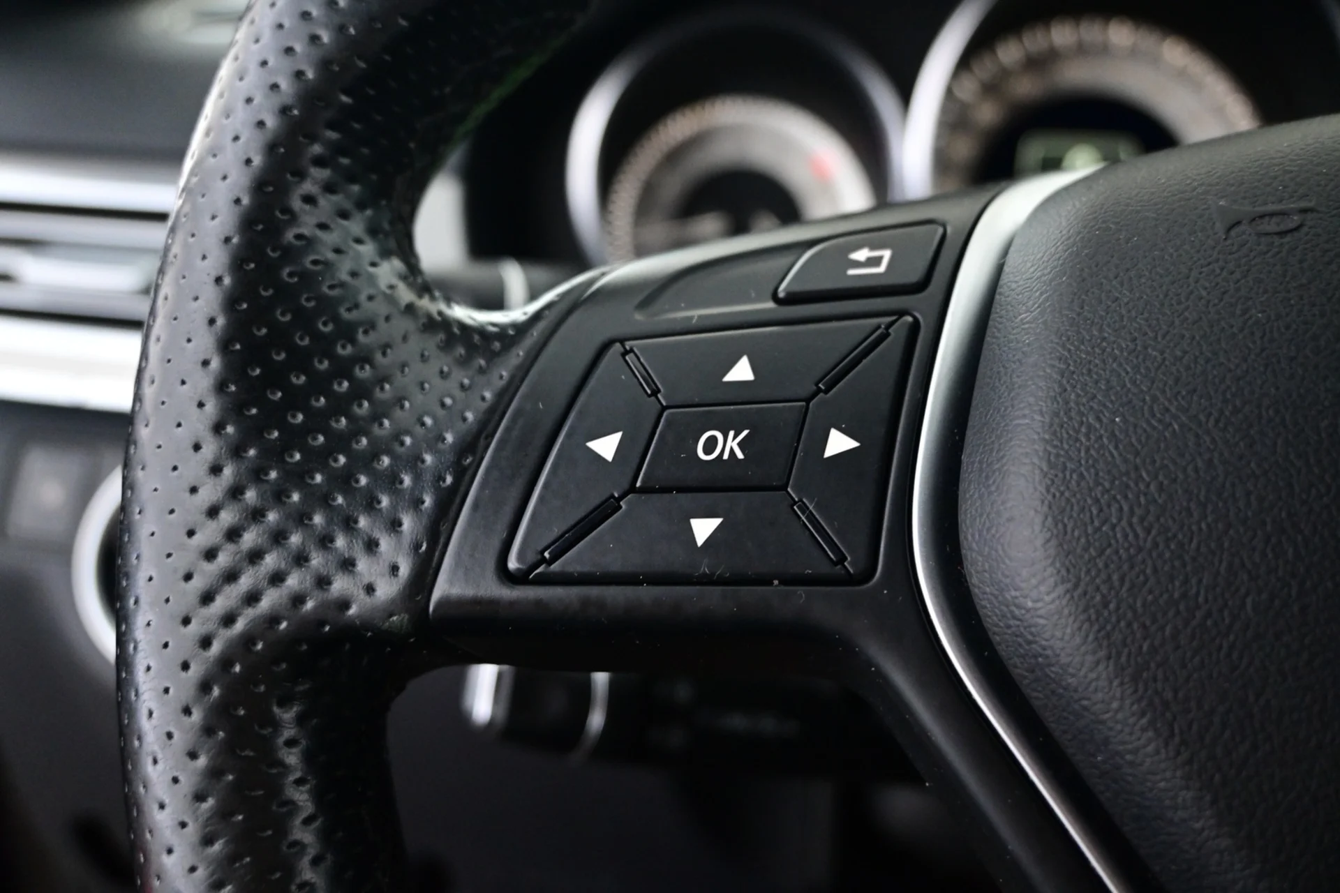 Car Image - 28F3I2xRyCQvSFwtdEgKbo