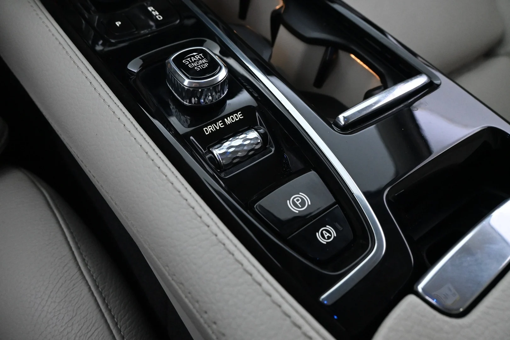 Car Image - 6iL4nPhr9tCnTl8vwLKTCo