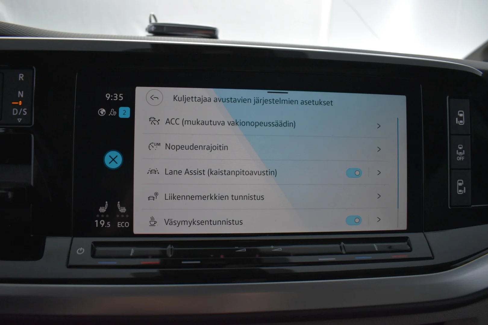 Car Image - 2hL8vHVvzXNS3tMpY1yJwM