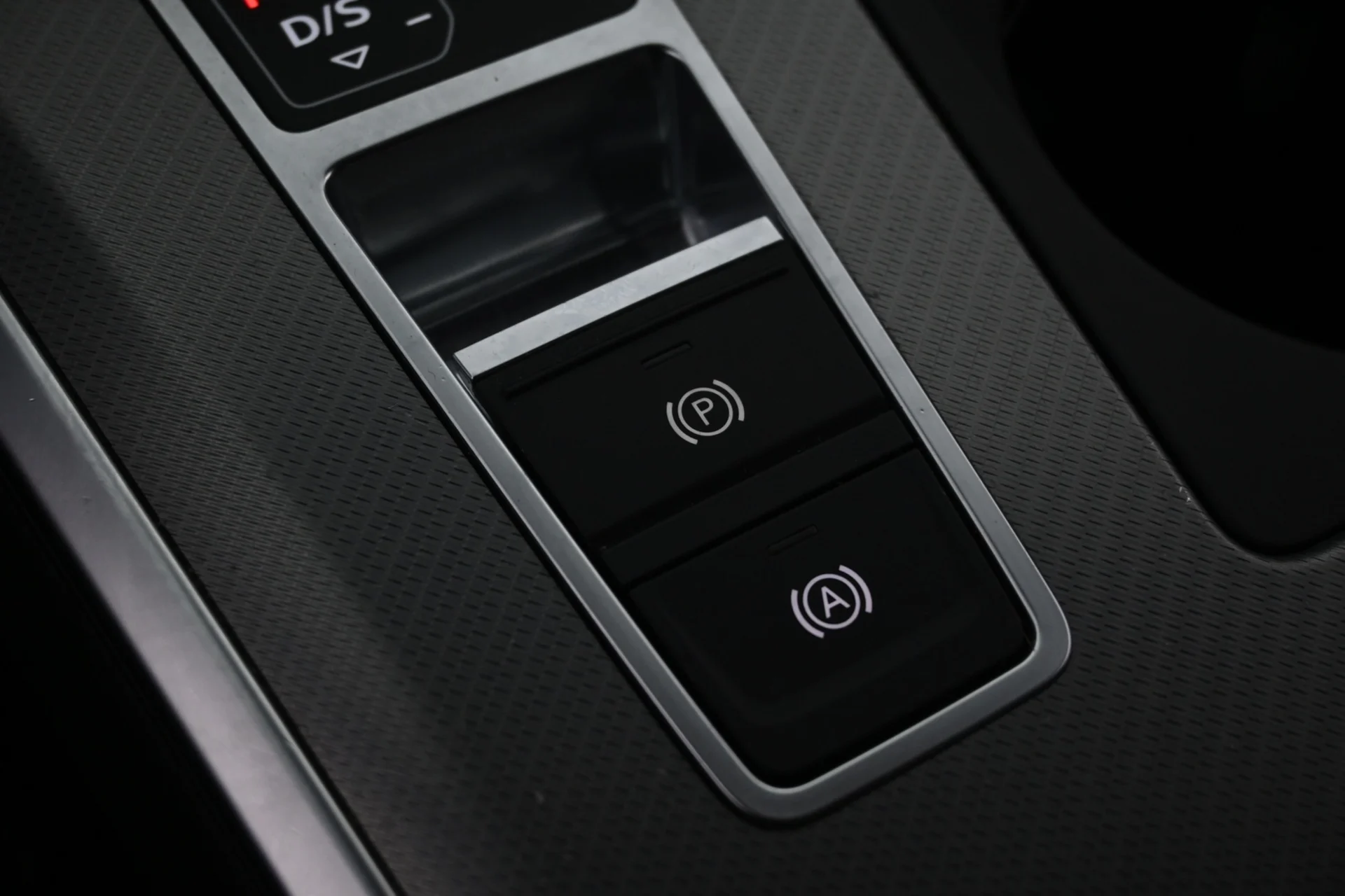 Car Image - 2Ja9MF9x5QJOfOWGbLtH7I